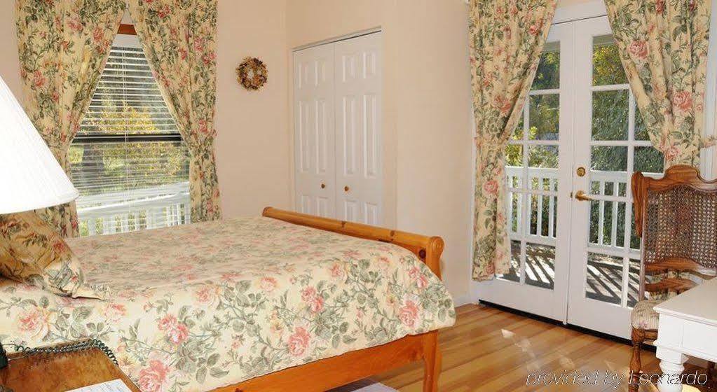 Vichy Springs Resort Юкайа Экстерьер фото