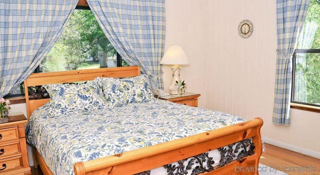 Vichy Springs Resort Юкайа Экстерьер фото