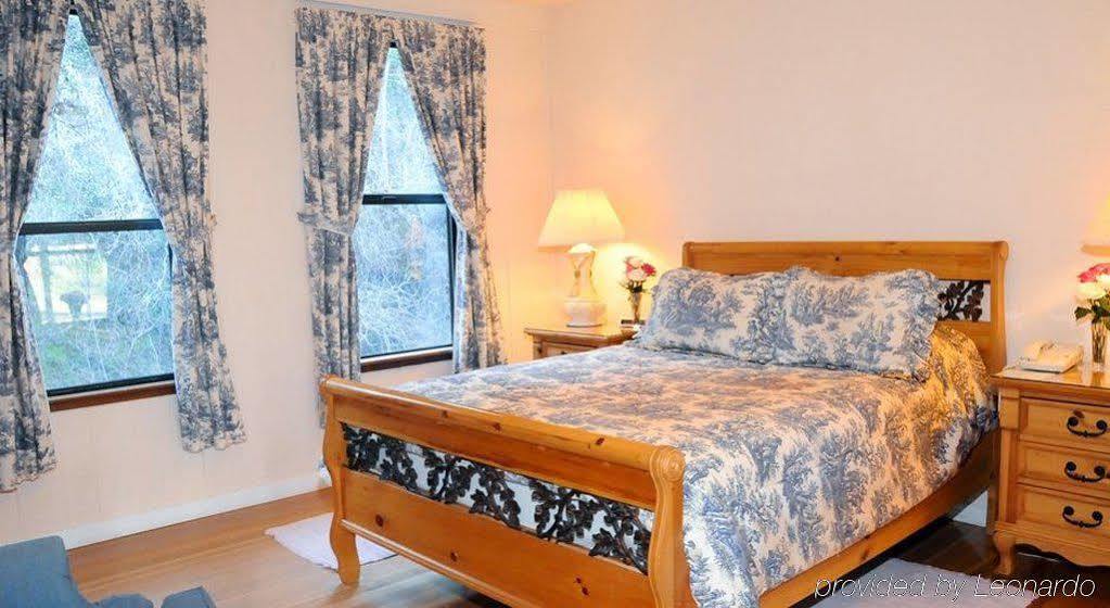 Vichy Springs Resort Юкайа Экстерьер фото