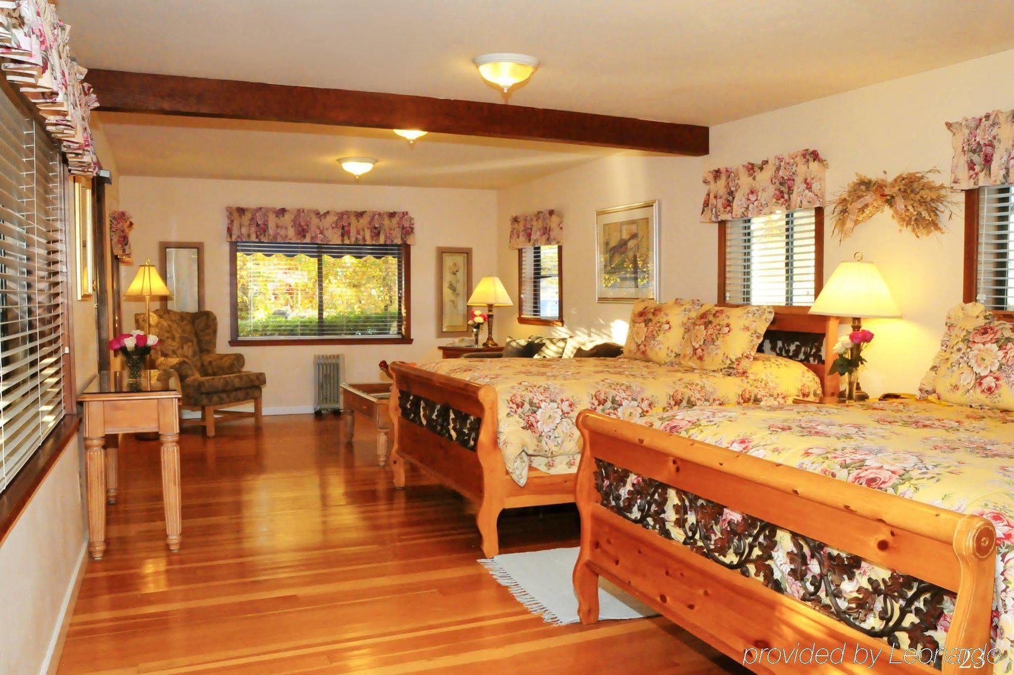 Vichy Springs Resort Юкайа Экстерьер фото